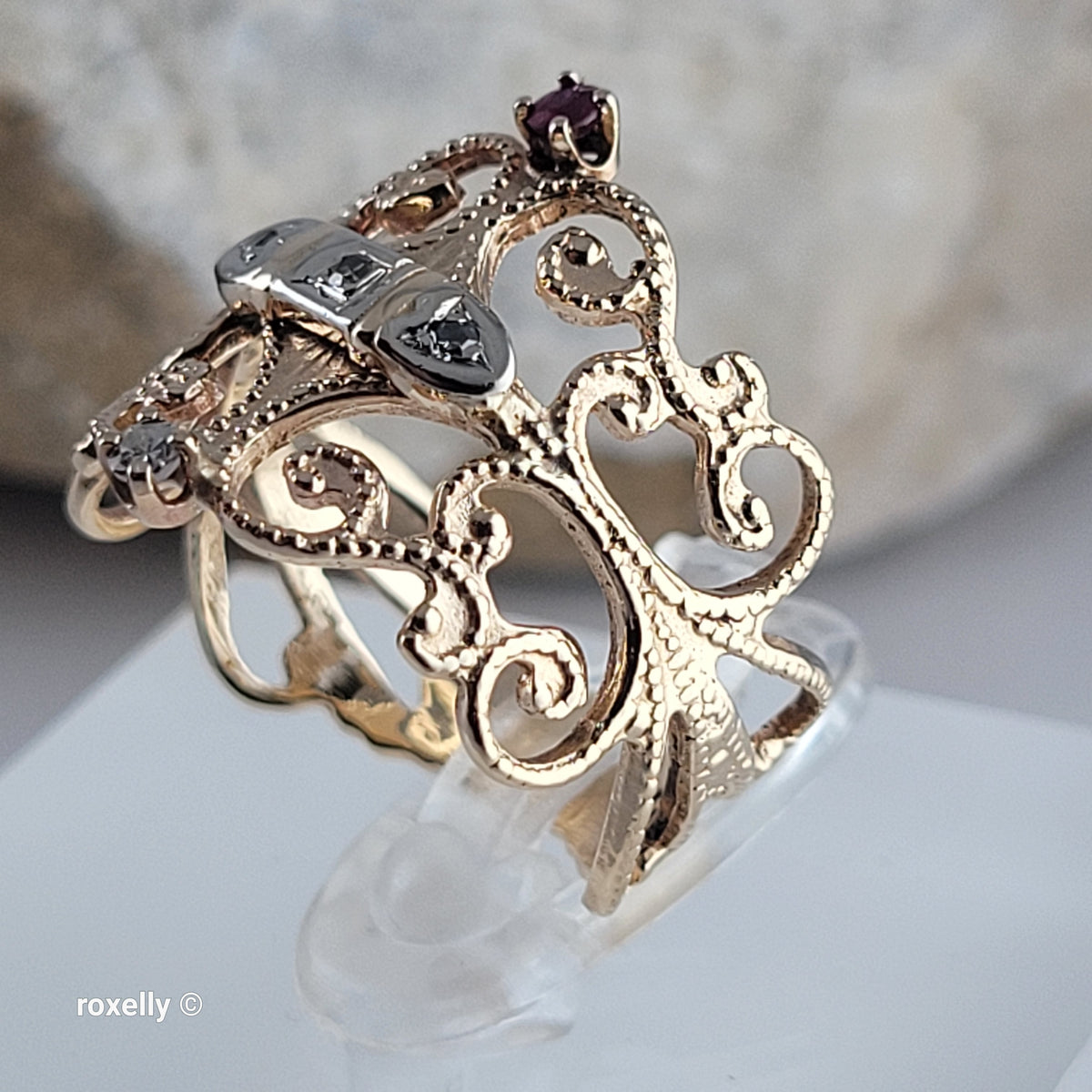 Vintage 14K Yellow Gold Ruby and Genuine Diamonds Filigree Ring Size 5.5 - Solid Gold