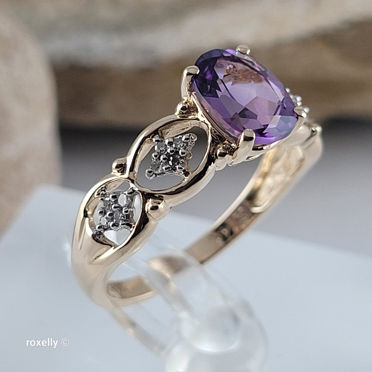 14K Yellow Gold Amethyst and Genuine Diamonds Ring Size 7 - Solid Gold