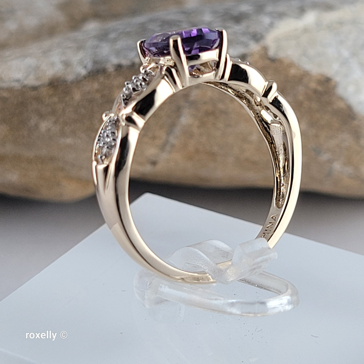 14K Yellow Gold Amethyst and Genuine Diamonds Ring Size 7 - Solid Gold