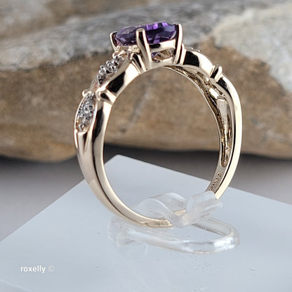 14K Yellow Gold Amethyst and Genuine Diamonds Ring Size 7 - Solid Gold