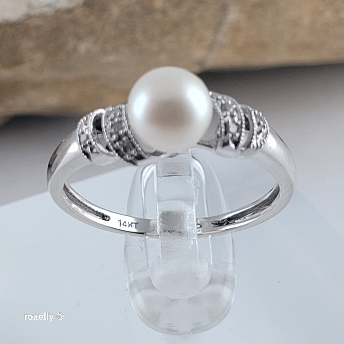14K White Gold Fresh-Water Pearl & Diamonds Ring Size 7 - Solid Gold