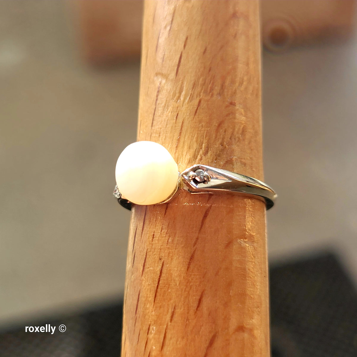 14K White Gold Fresh-Water Pearl and Genuine Diamonds Ring Size 5.5 - Solid Gold