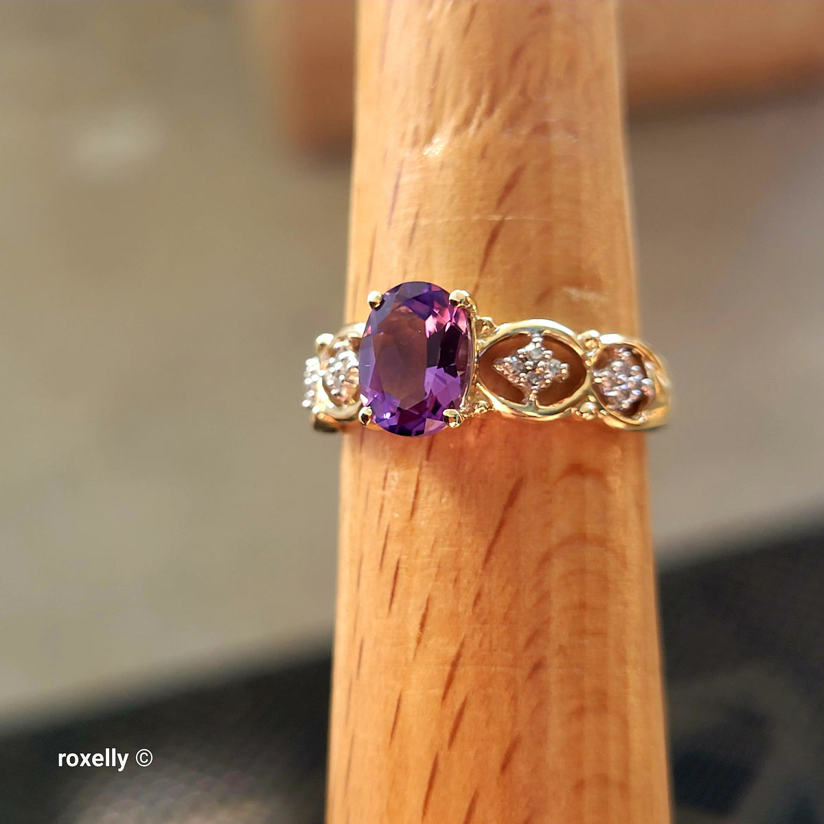 14K Yellow Gold Amethyst and Genuine Diamonds Ring Size 7 - Solid Gold