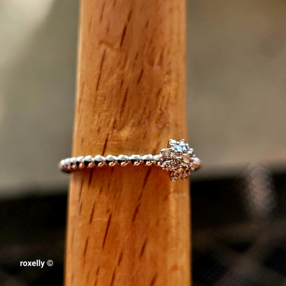 18K White Gold Genuine Diamonds Cluster Ring Size 6 - Solid Gold