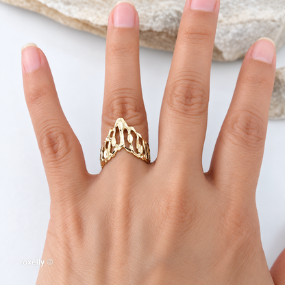 14K Yellow Gold Diamond-Cut Crown Design Ring Size 6 - Solid Gold