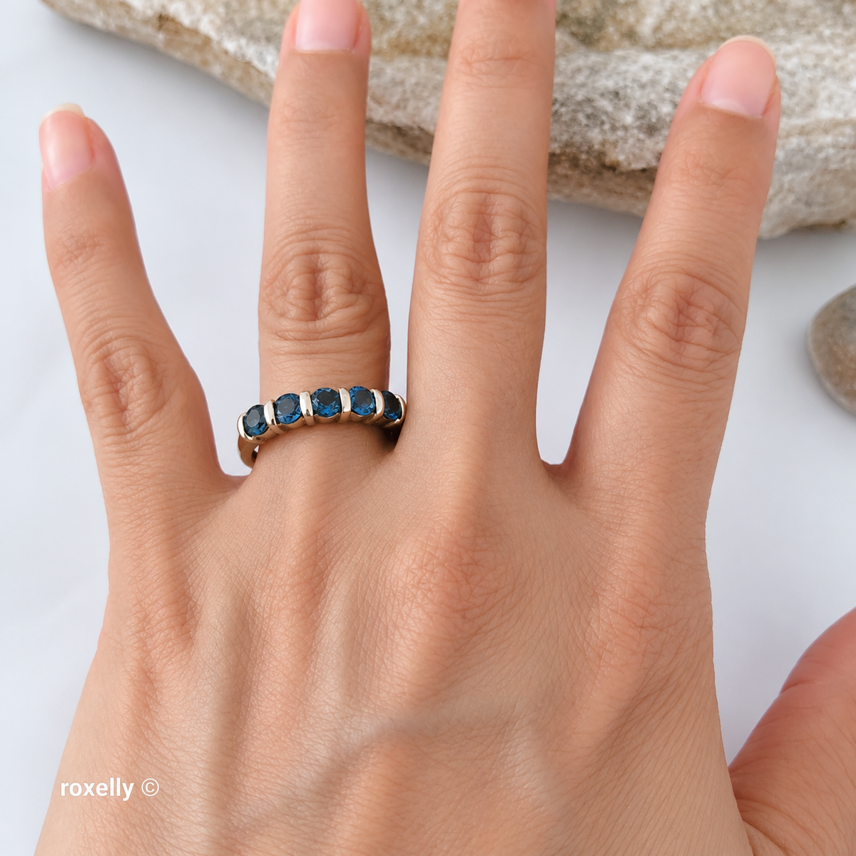 14K Yellow Gold London Blue Topaz Band Ring Size 8 - Solid Gold
