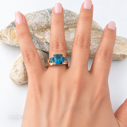 14K Yellow Gold Blue Topaz Cocktail Ring Size 10 - Solid Gold