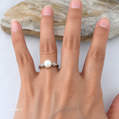 14K White Gold Fresh-Water Pearl and Genuine Diamonds Ring Size 5.5 - Solid Gold