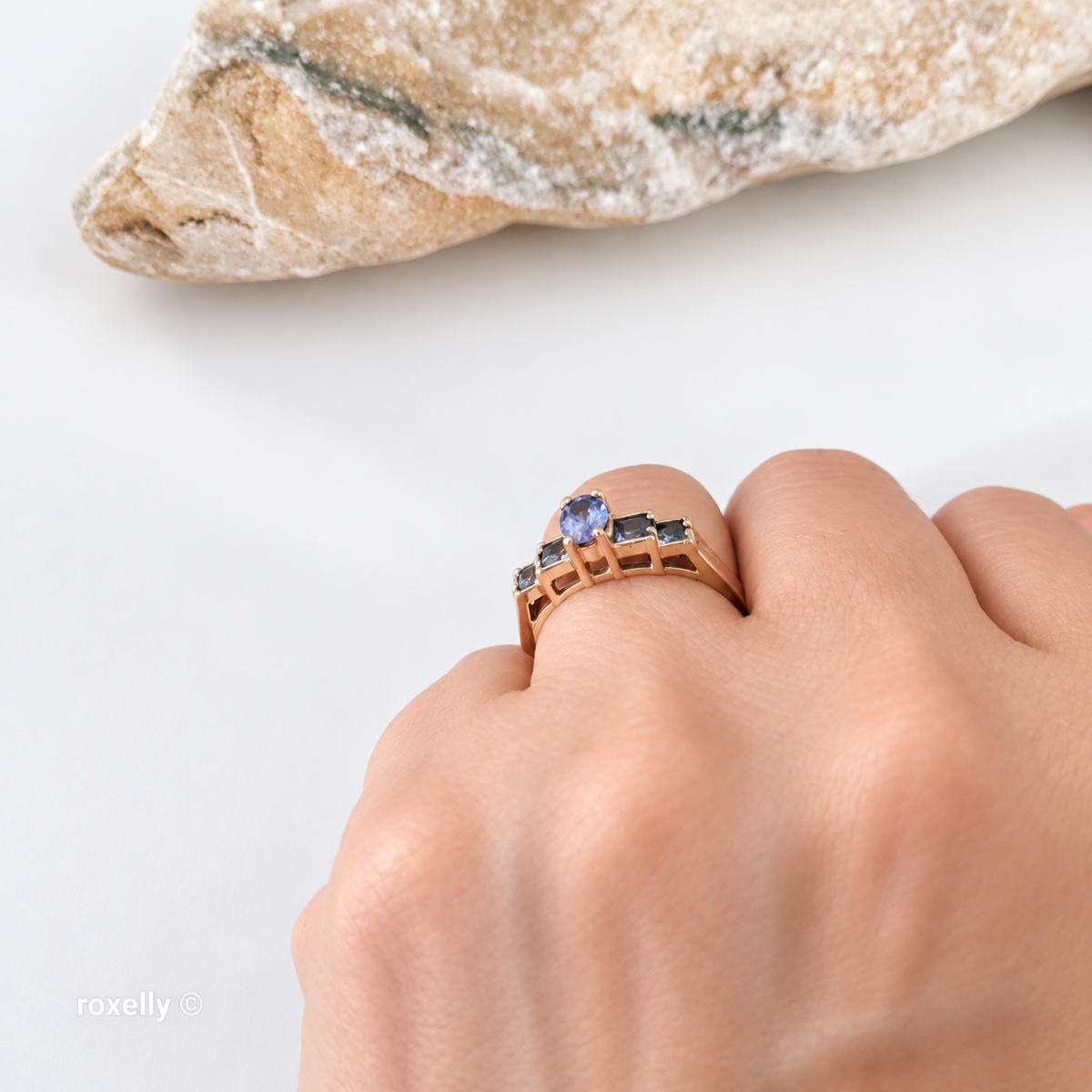 0K Yellow Gold Tanzanite Cocktail Ring Size 7.75 - Solid Gold!