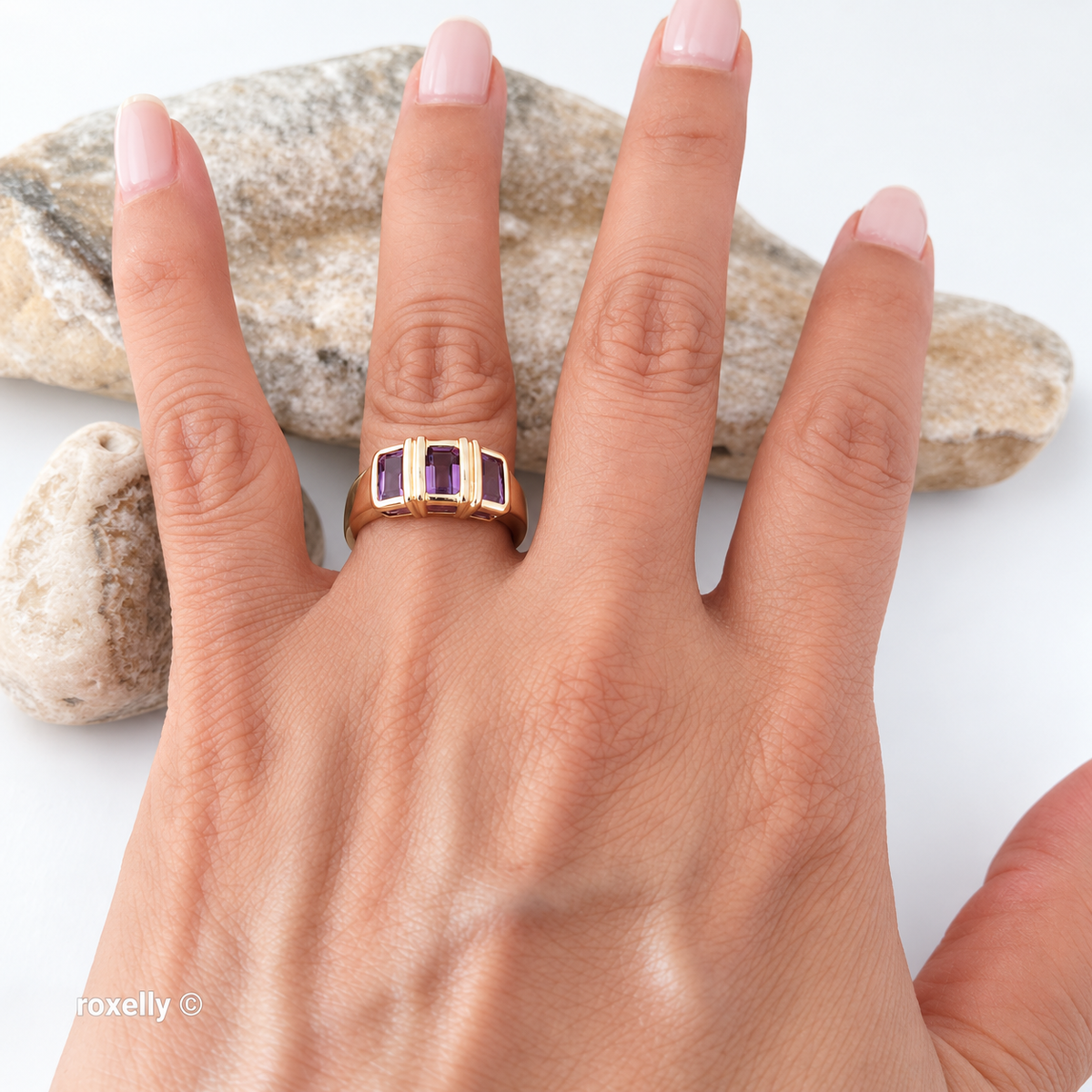 14K Yellow Gold Purple Amethyst Gemstones Ring Size 6.5 - Solid Gold