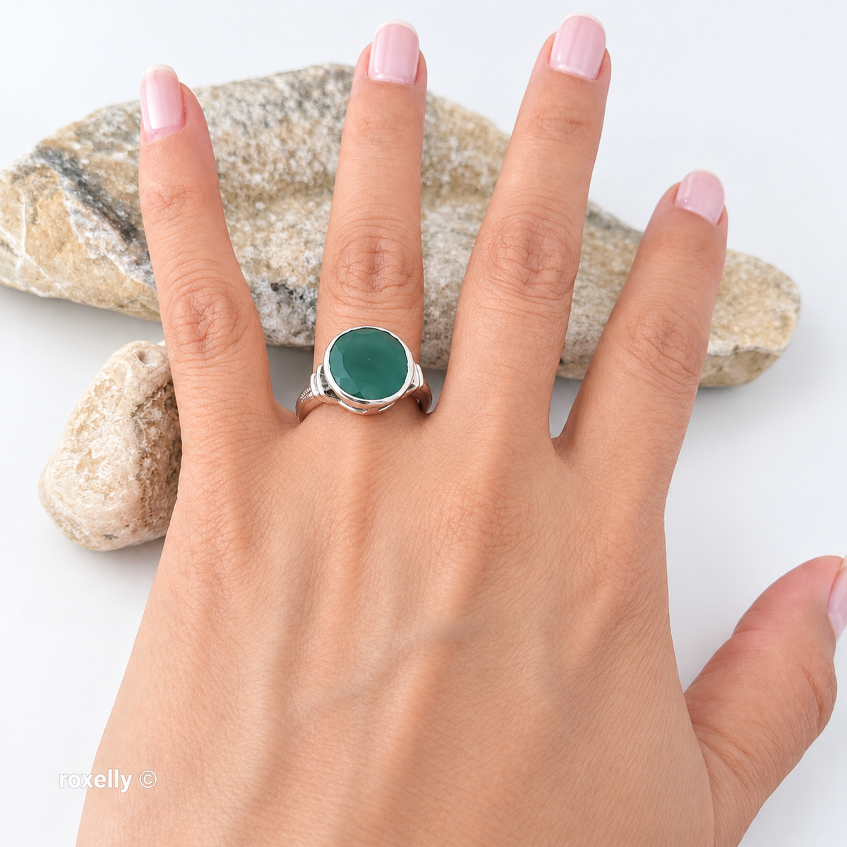 925 Sterling Silver Green Onyx Ring Size 7.75