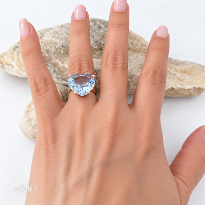 18K Yellow Gold Heart-Shaped Blue Topaz Ring Size 5.75 - Solid Gold