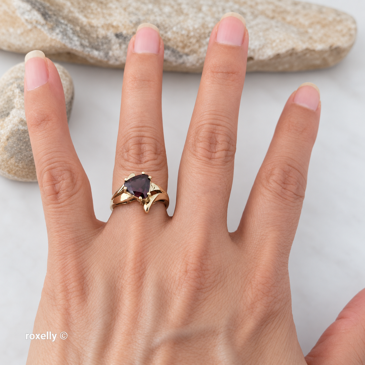 10K Yellow Gold Red Garnet Bypass Ring Size 5.5 - Solid Gold