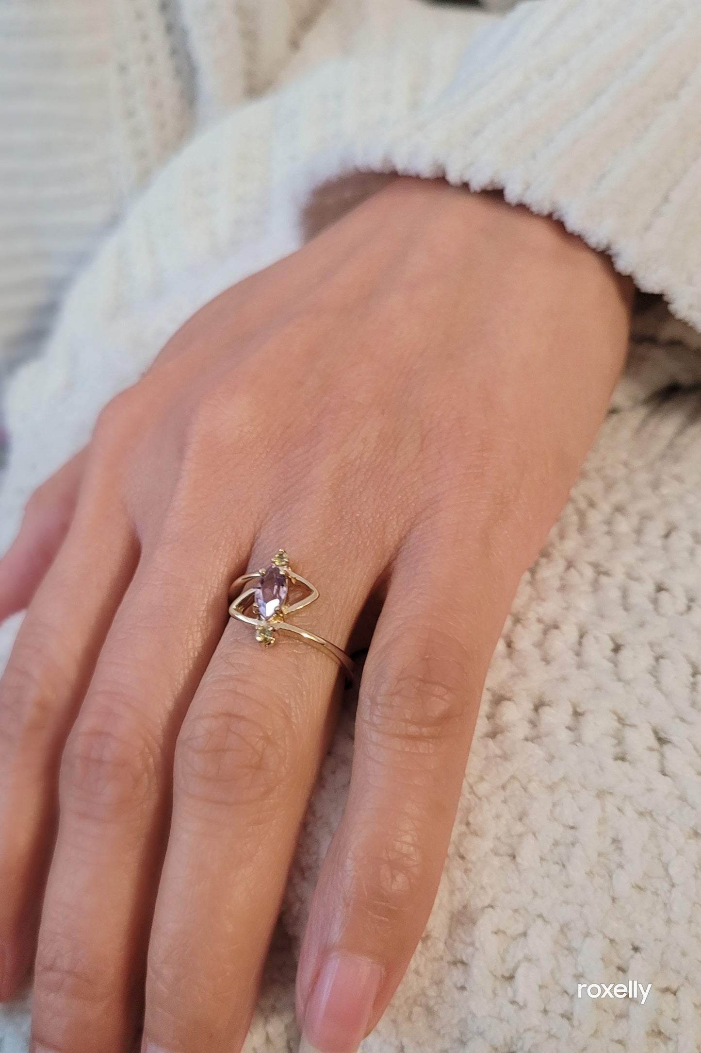 10k Size 8 Lovely Solid Yellow Gold Amethyst and Peridot Ring!