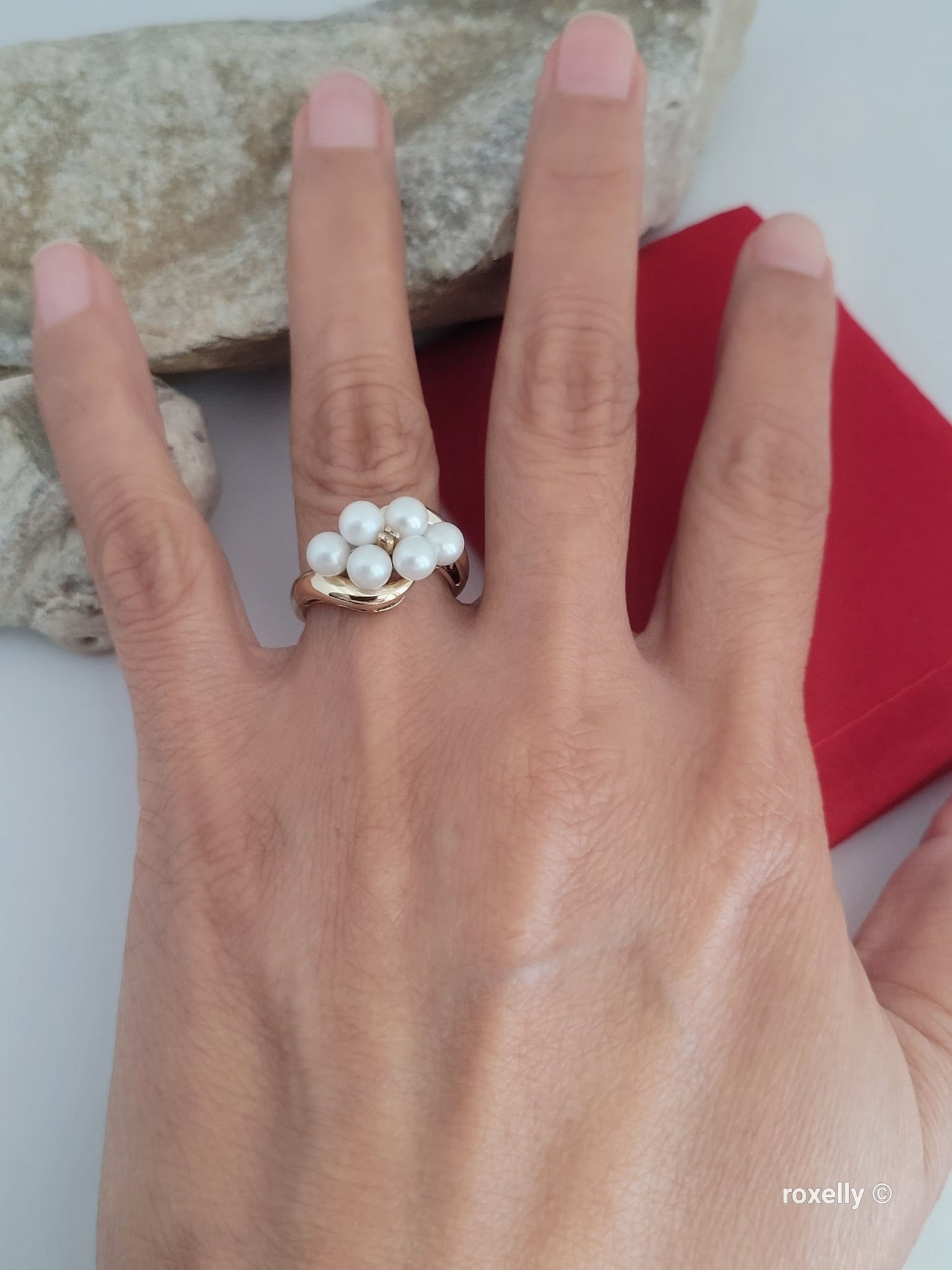 ❤️10k Size 6 Beautiful Solid Yellow Gold Fresh-Water Pearl and Diamond Ring!