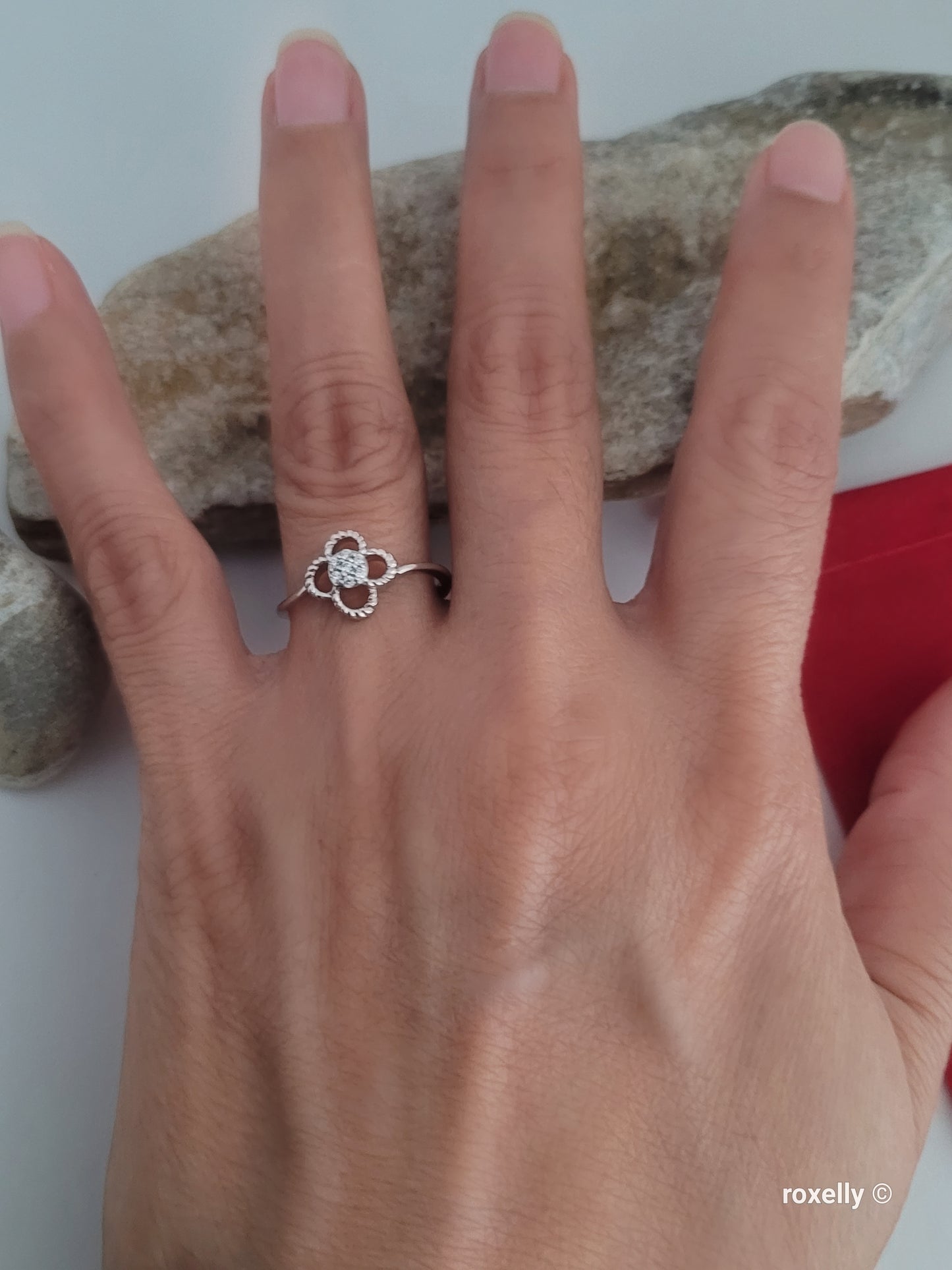 ❤️925 Size 7 Precious Sterling Silver Cubic Zirconia Ring!