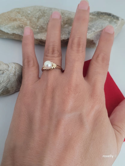 ❤️14k Size 6.75 Precious Solid Yellow Fresh-Water Pearl Ring!