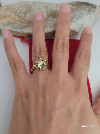❤️10k Size 7.75 Beautiful Solid Yellow Gold Peridot Ring!