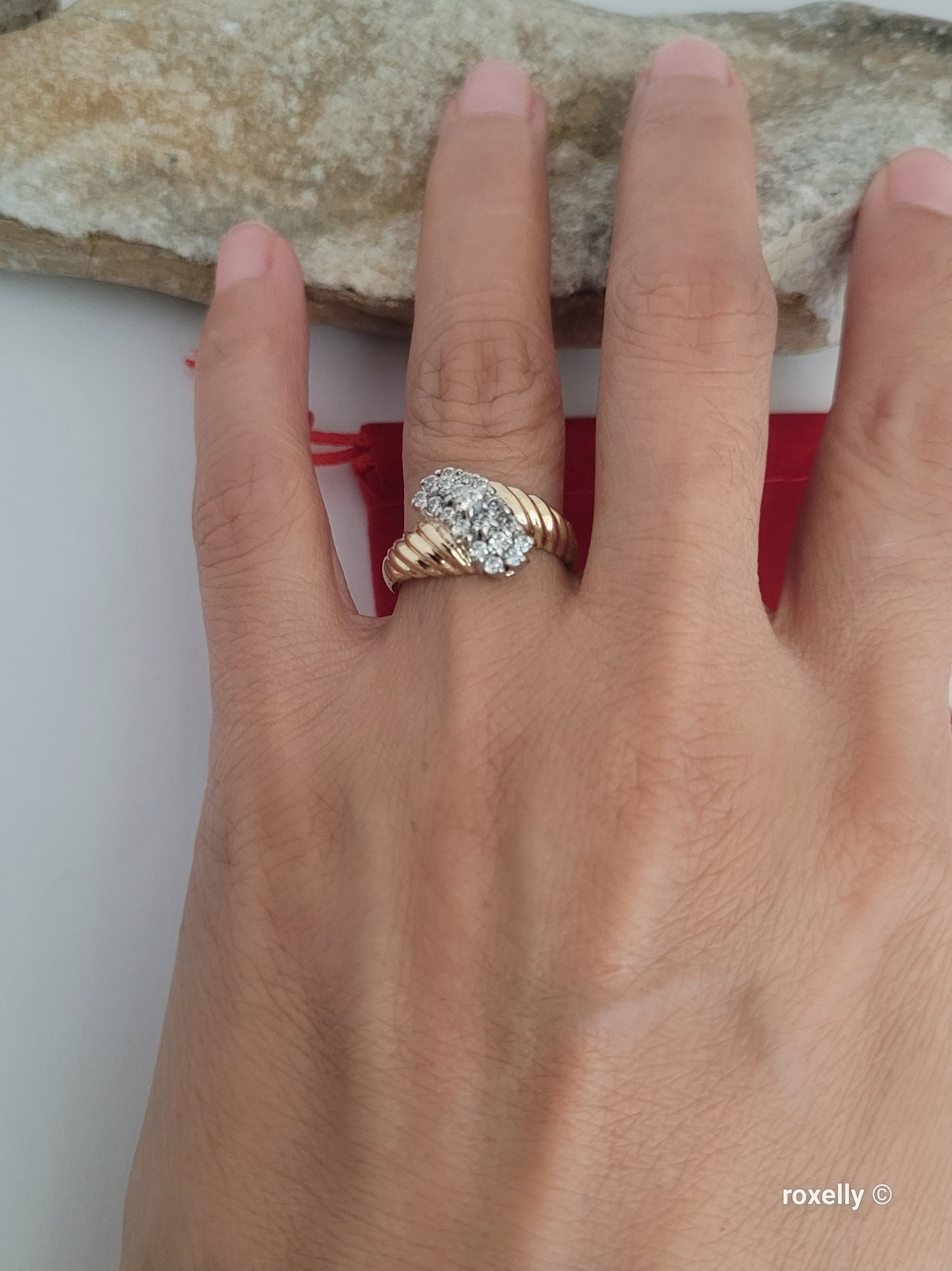 ❤️10k Size 6.75 Beautiful Solid Yellow Gold Cubic Zirconia Pattern Ring!