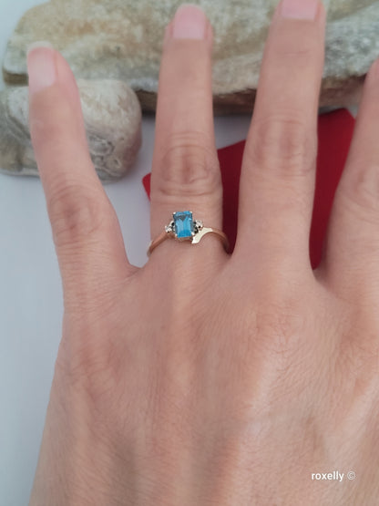 ❤️10k Size 6.25 Precious Solid Yellow Gold Blue Topaz and Diamond Ring!
