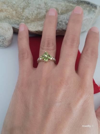 ❤️10k Size 6.5 Precious Solid Yellow Gold Peridot and Diamond Ring!