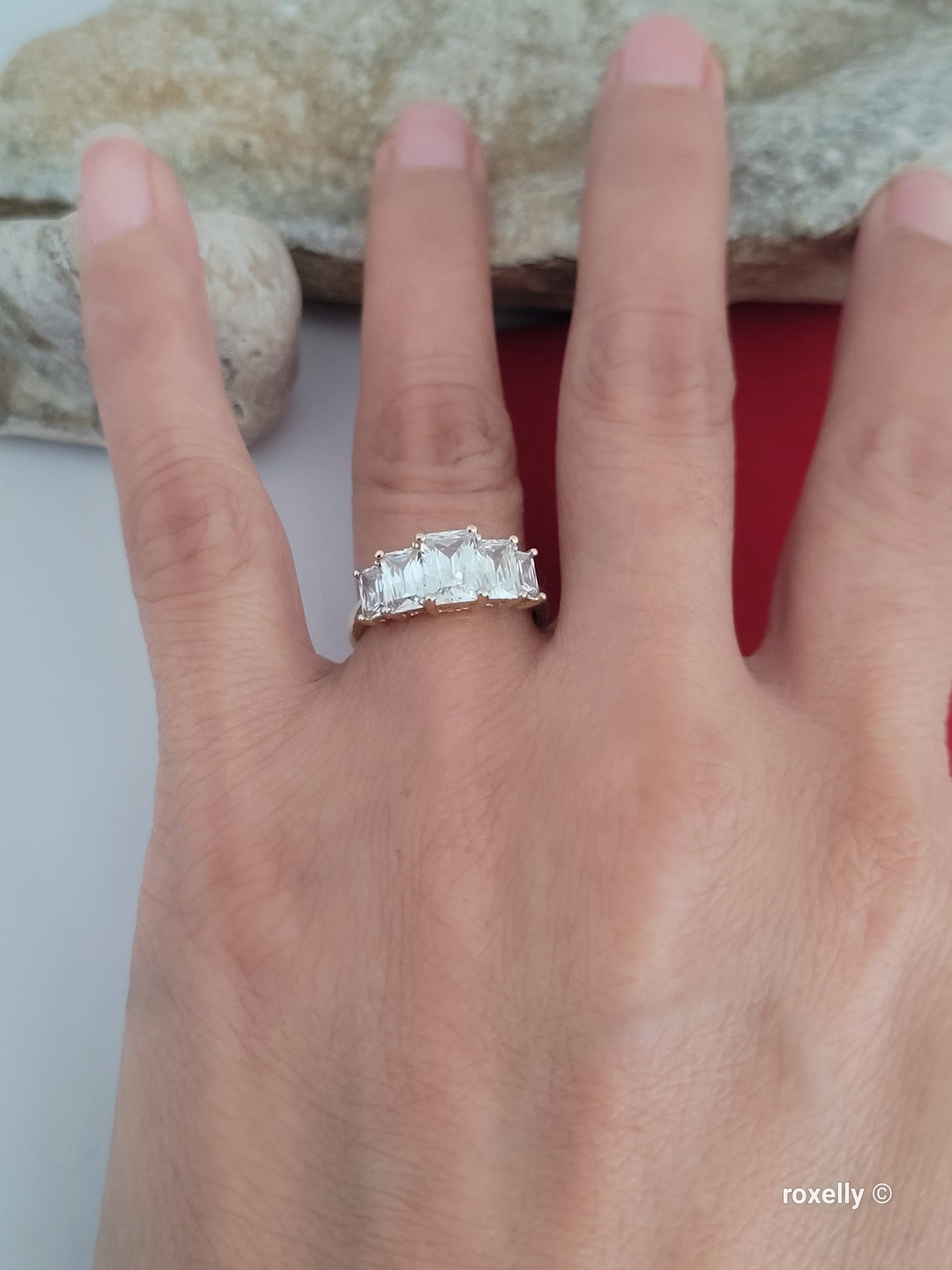 ❤️14k Size 7 Amazing Solid Yellow Gold Cubic Zirconia Ring!