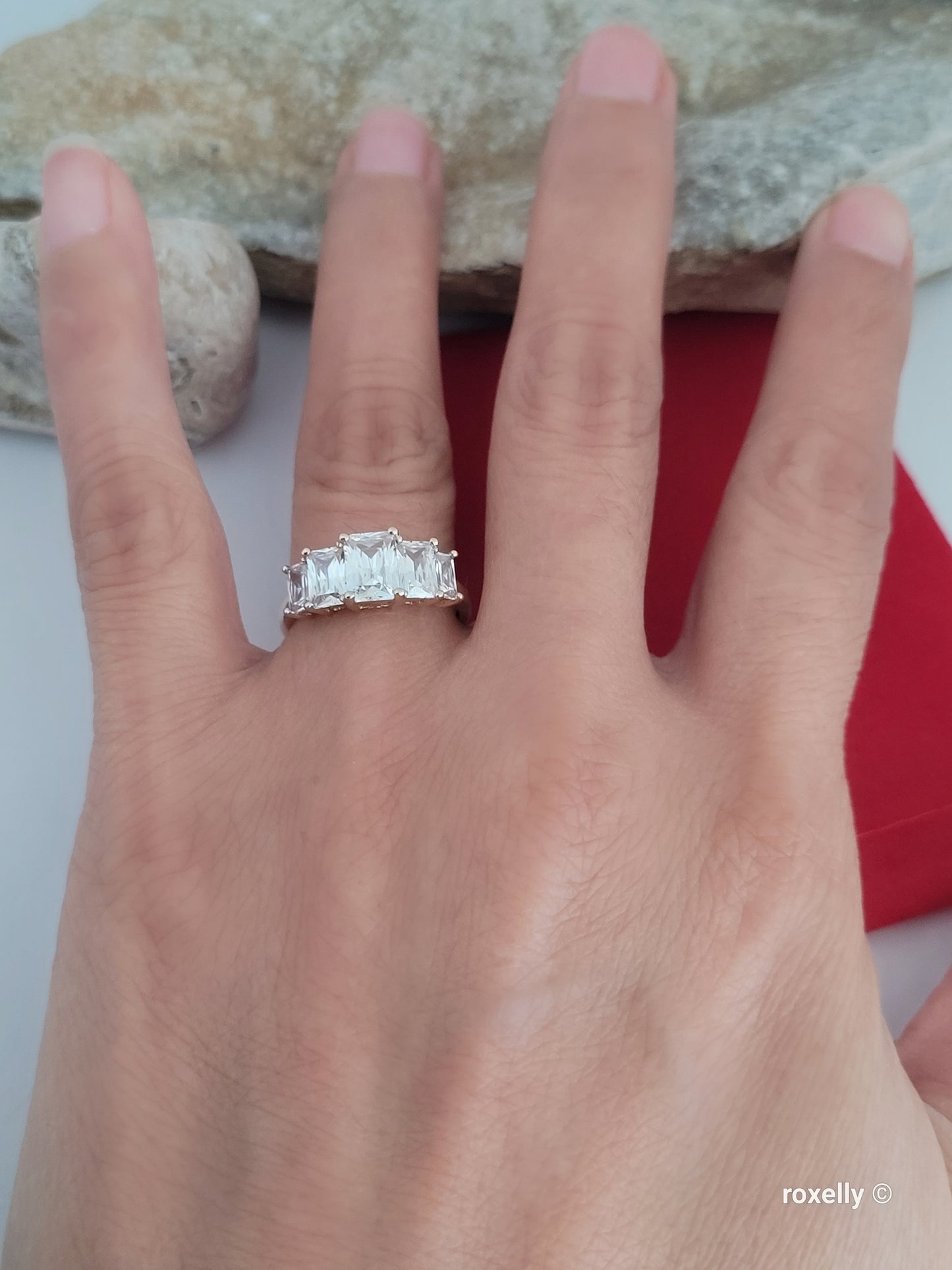 ❤️14k Size 7 Amazing Solid Yellow Gold Cubic Zirconia Ring!