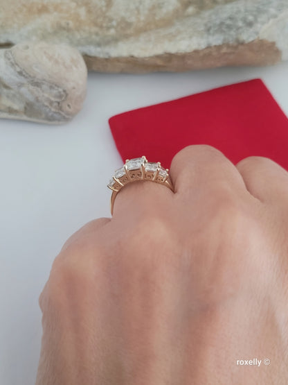 ❤️14k Size 7 Amazing Solid Yellow Gold Cubic Zirconia Ring!