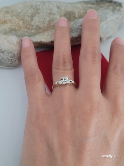 ❤️14k Size 6.75 Precious Solid Yellow and White Gold Diamond Art-Deco Ring!