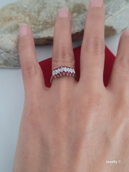 ❤️10k Size 7.5 Beautiful Solid Yellow Gold Ruby and Genuine Diamond Ring!