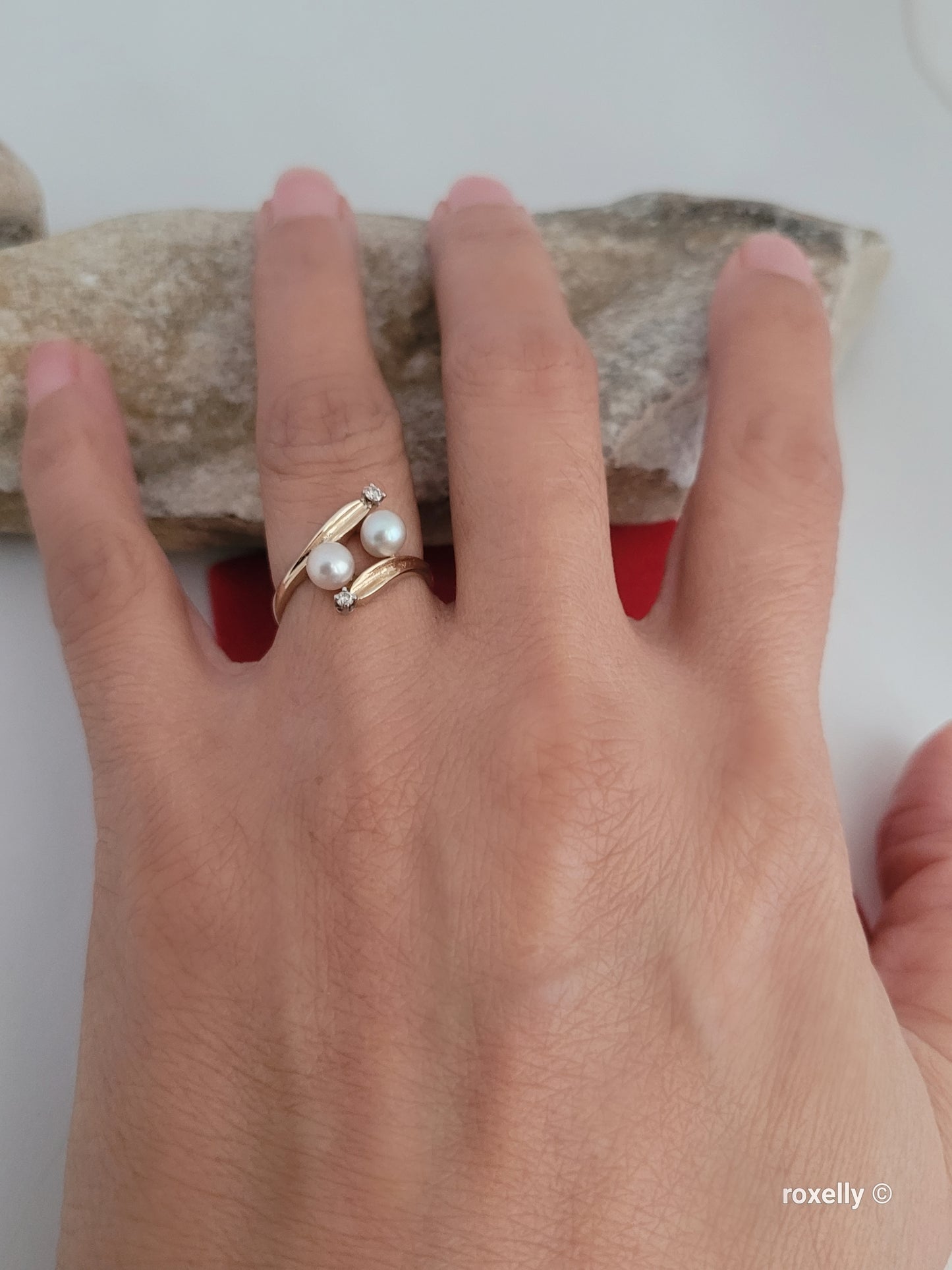 ❤️14k Size 5 Beautiful Solid Yellow Gold Fresh-Water Pearl and Diamonds Ring!