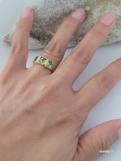 ❤️14k Size 6 Beautiful Solid Yellow Gold Peridot Gemstone Ring!