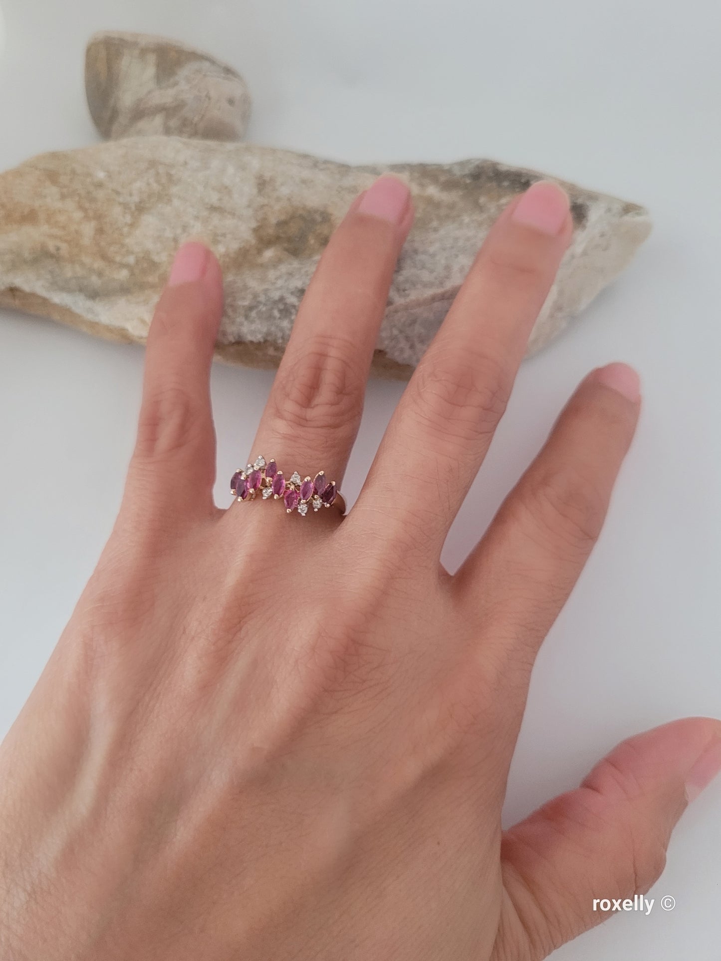 ❤️14k Size 7.25 Lovely Solid Yellow Gold Rubies and Genuine Diamond Ring!