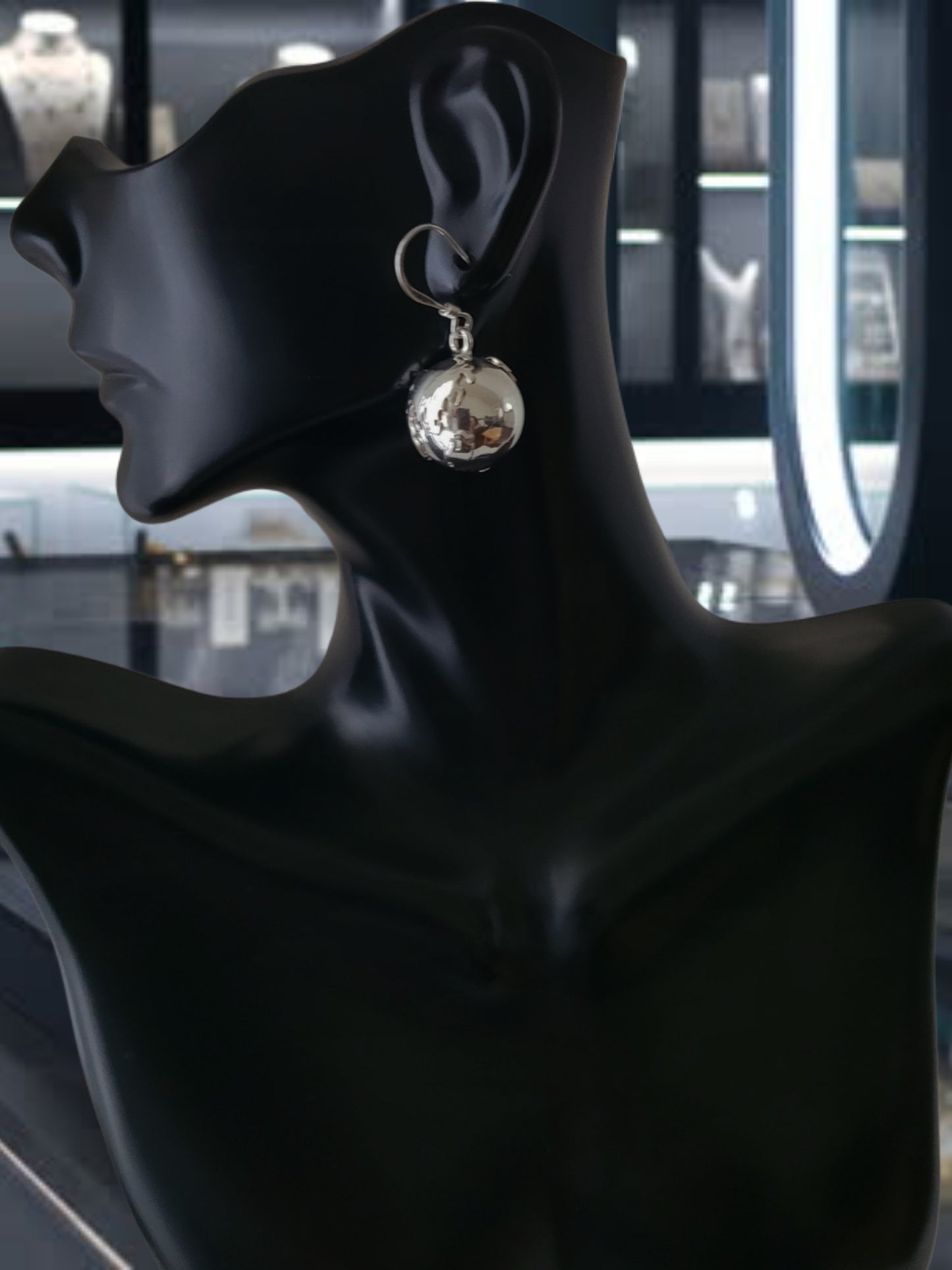 ❤️925 Vintage Sterling Silver World Globe Ringing Design Earrings!