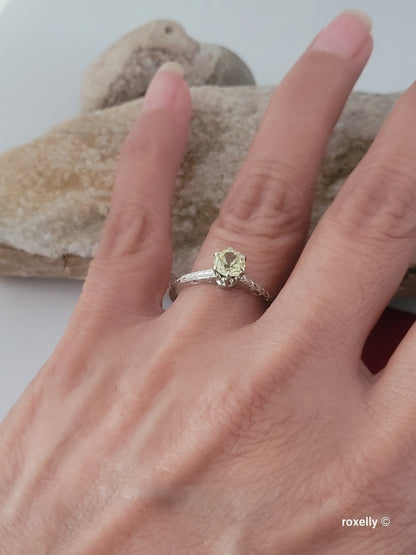 ❤️14k Size 8.25 Beautiful Solid White Gold Topaz Ring!