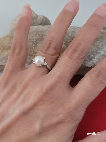 ❤️900 rhodium freshwater Pearl Ring with 0.12 ct Genuine Diamonds - Size 6.5!