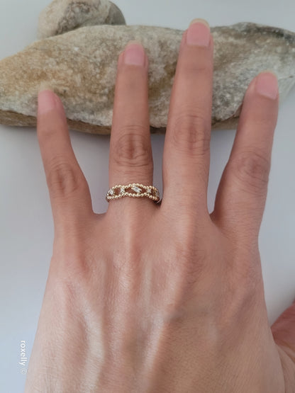 14k Yellow Gold Diamonds Band Ring Size 7 Solid Gold!