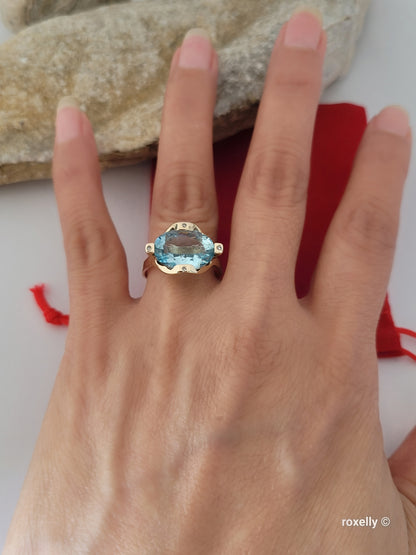 14K Yellow Gold Aquamarine and Diamonds Ring Size 7.75 Solid Gold