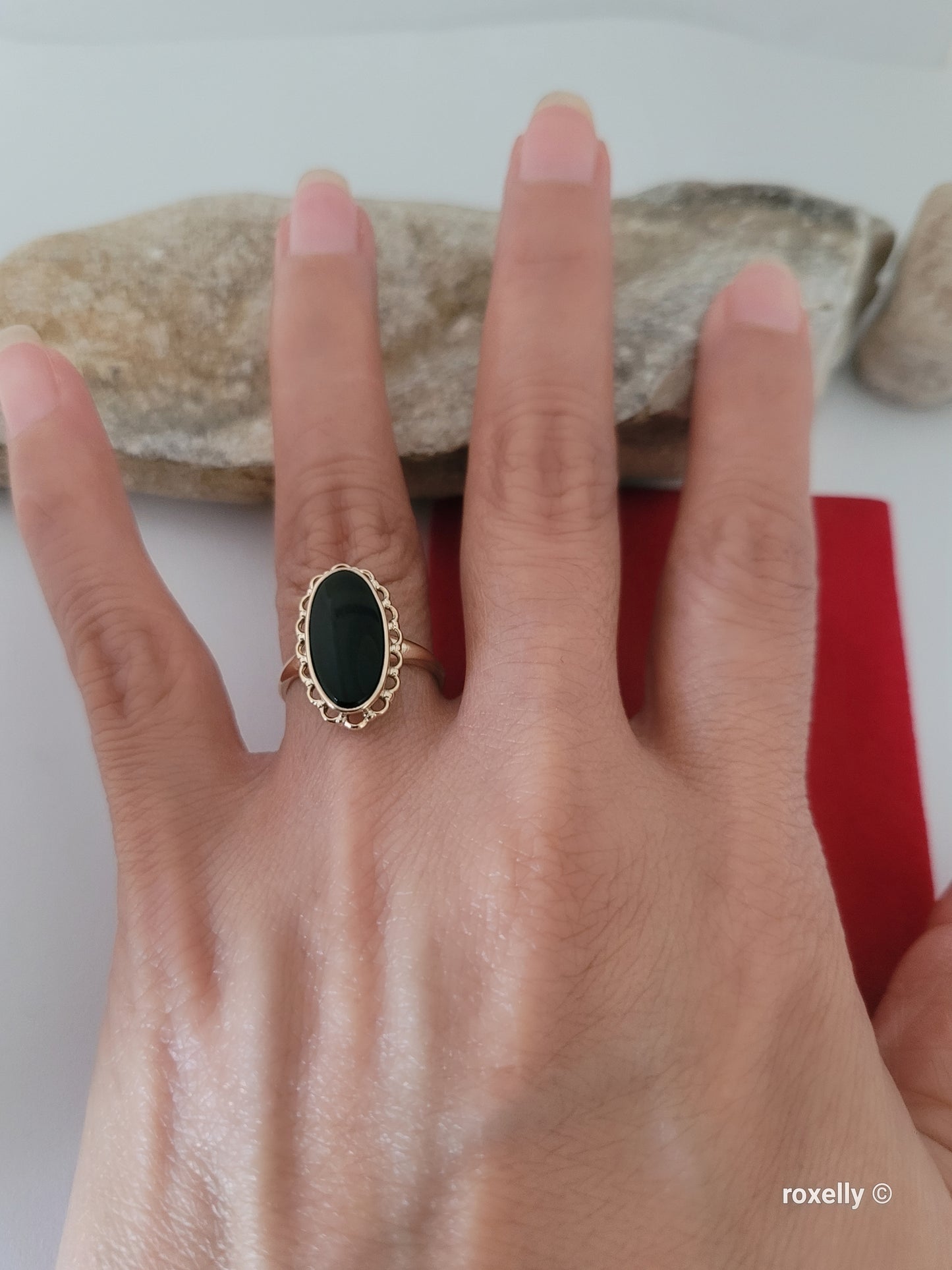 10K Yellow Gold Onyx Cocktail Design Ring Size 6.25 Solid Gold