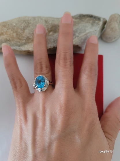 ❤️10K Yellow and White Gold Blue Topaz Ring Size 7 Solid Gold