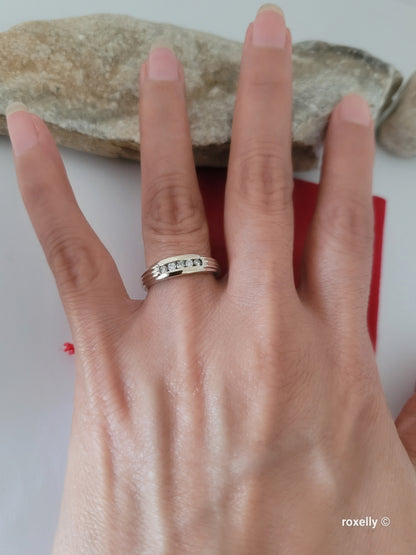 14K White Gold Diamonds Band Ring Size 7 Solid Gold