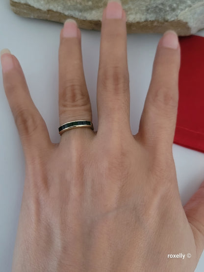Vintage 14K Yellow Gold Green and Blue Topaz Band Ring Size 5 Solid Gold