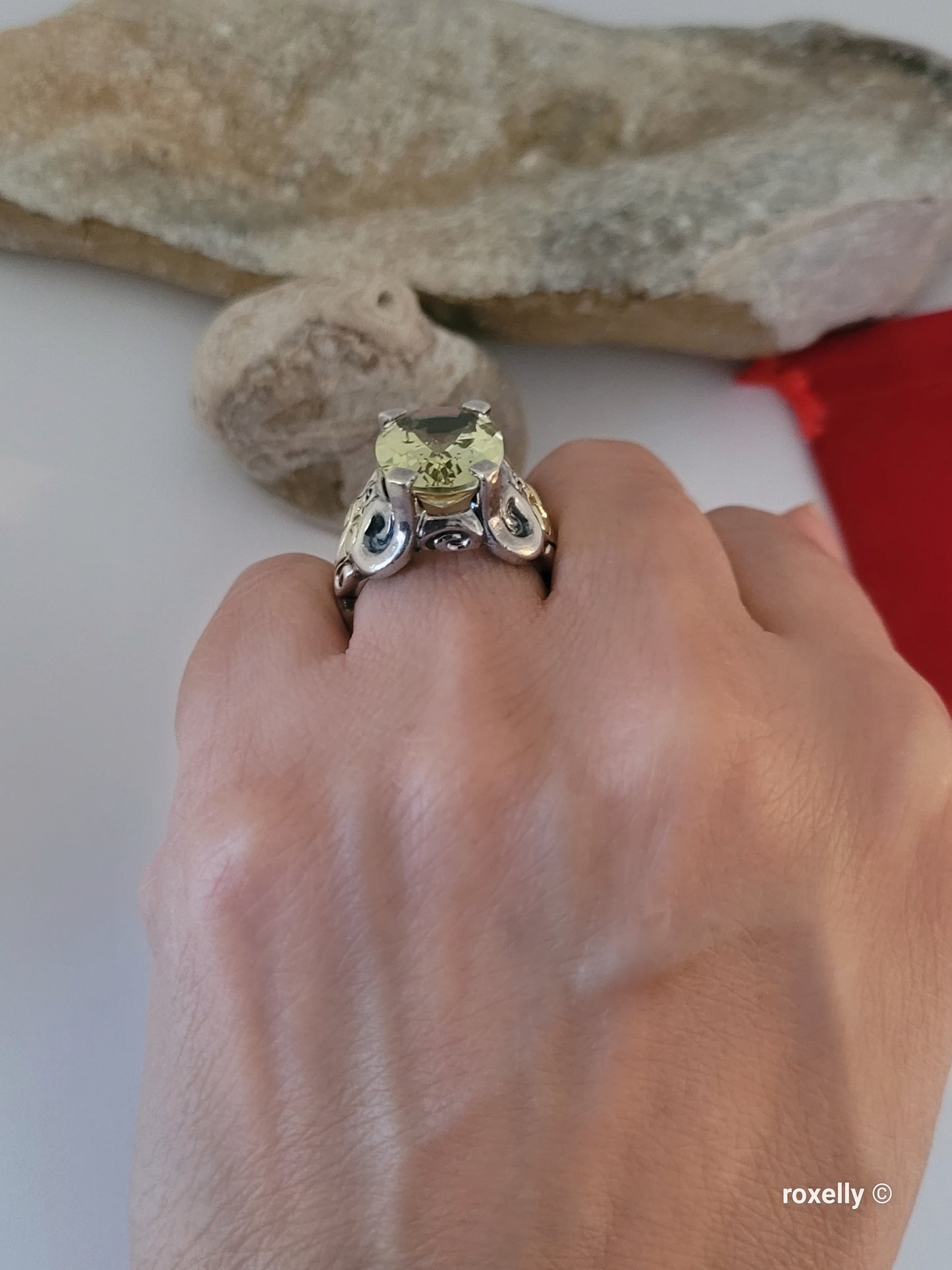 925 Sterling Silver and 18K Solid Gold Green Amethyst Ring Size 7, Made in Thailand