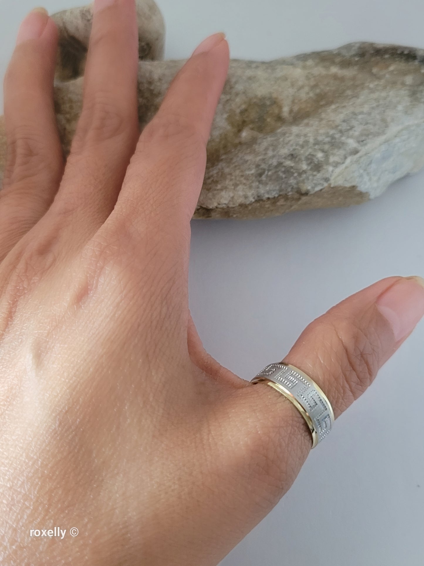 14k Two-Tone Greek Key Design Band Ring Size 7.5, Solid Gold