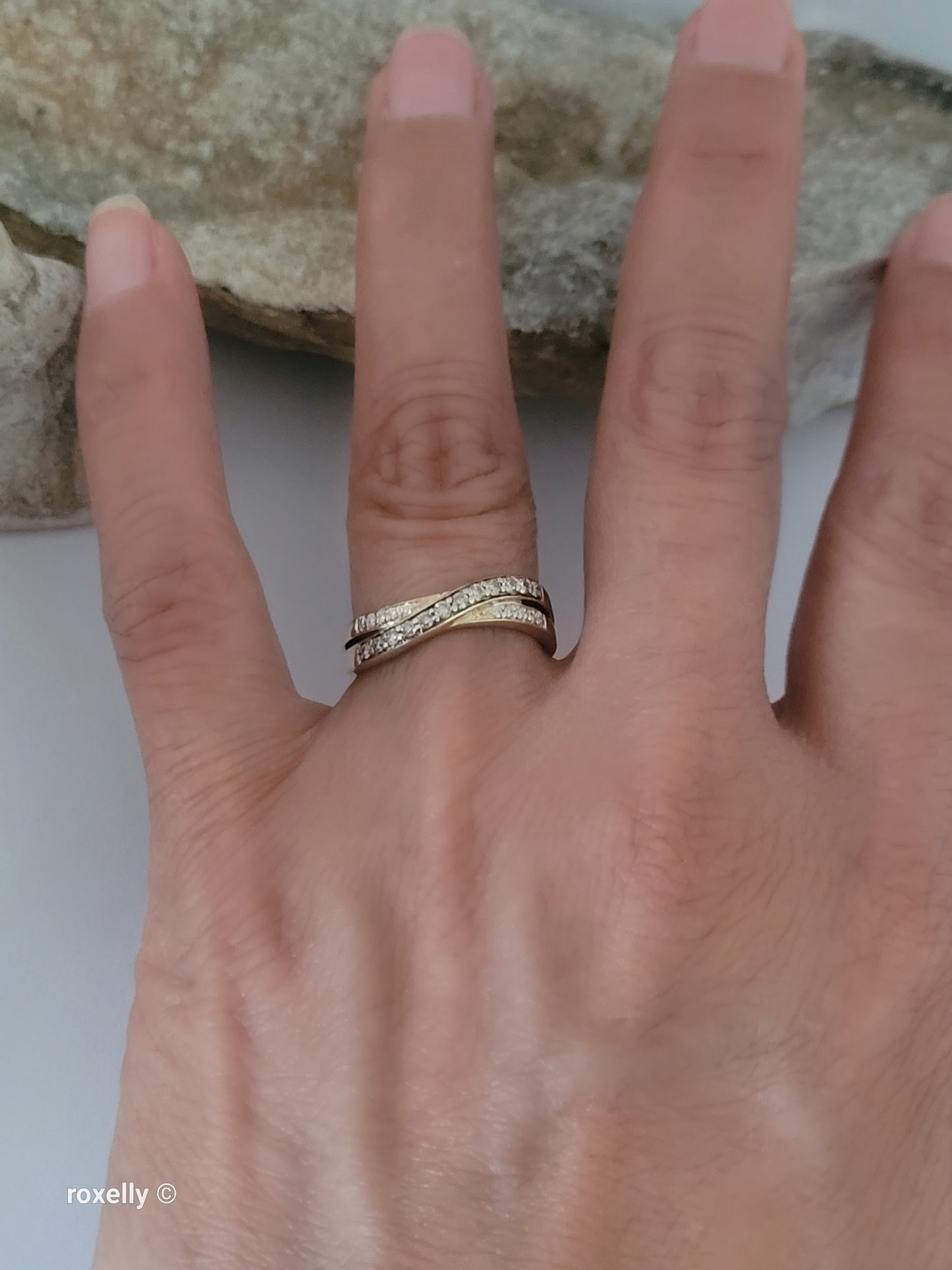 $2,000 14K Yellow Gold Genuine Chocolate and Vanilla Diamonds Criss-Cross Le Vian Ring Size 7- Solid Gold!