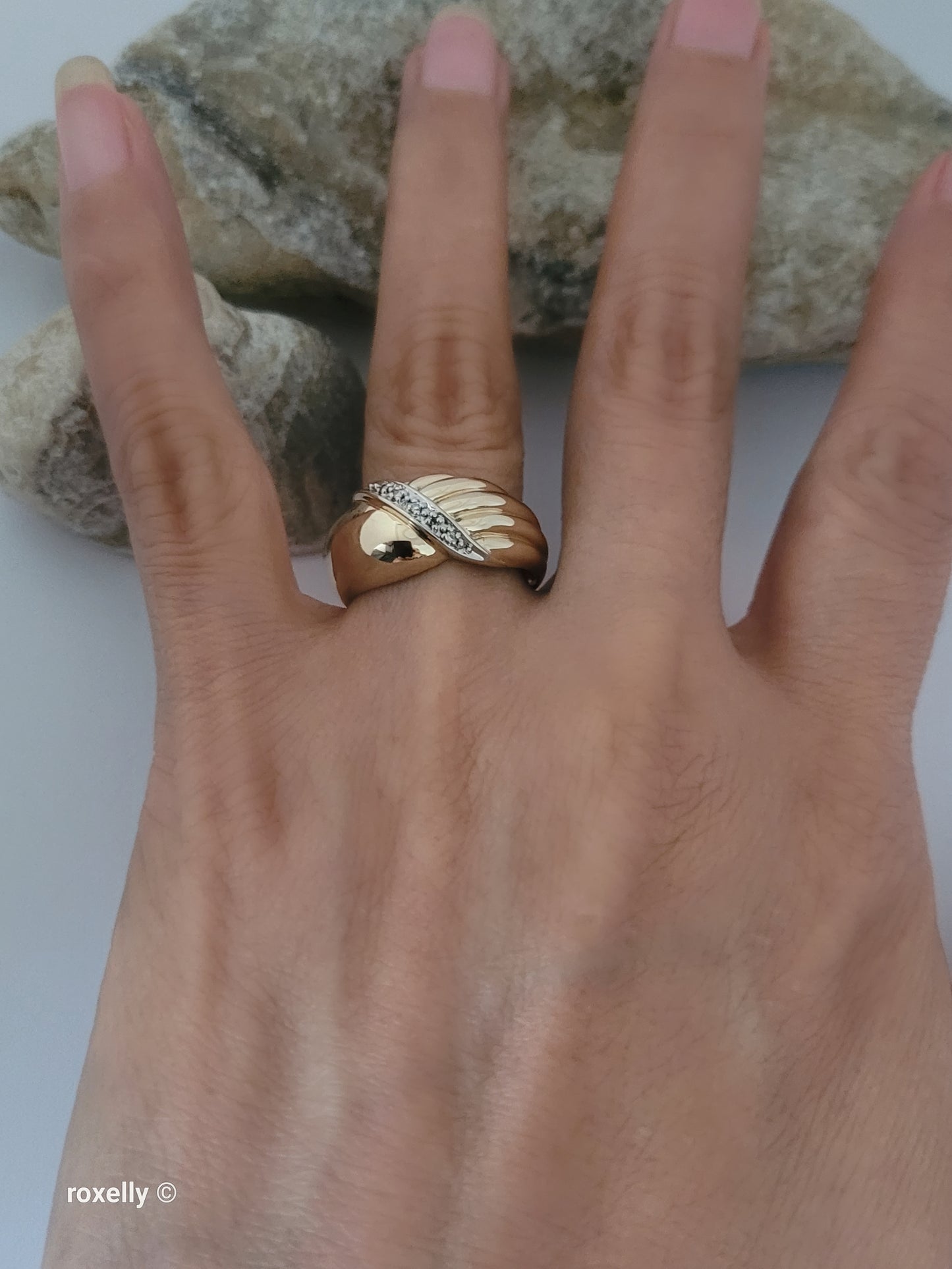 14K Yellow Gold Genuine Diamond Crossover Ribbed Dome Ring Size 8.75!