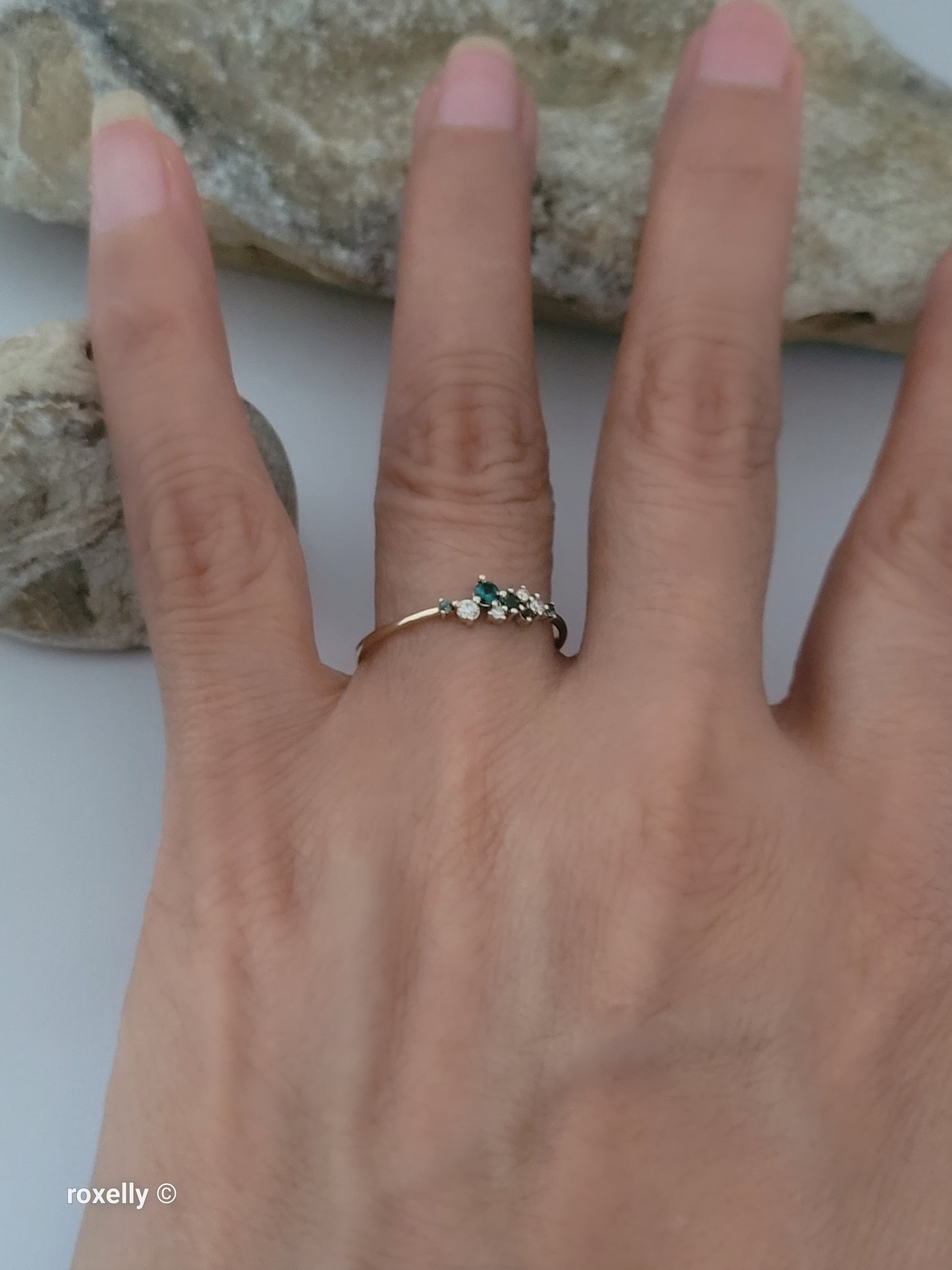 14K Yellow Gold Emeralds & Genuine Diamonds Dainty Lightweight Ring Size 8.5