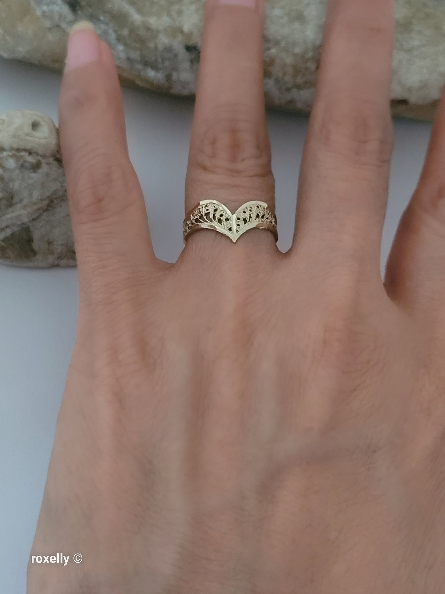 10K Yellow Gold Filigree Tiara Design Ring Size 5.75 - Solid Gold!