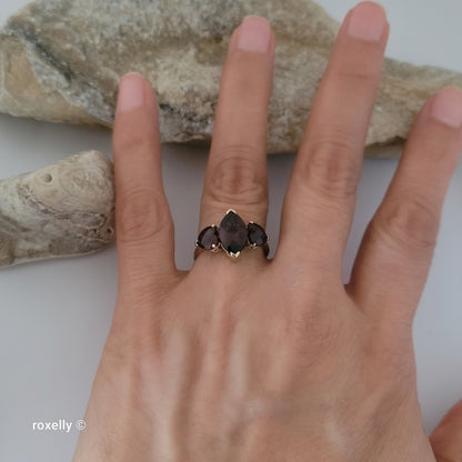 10K Yellow Gold Garnet Gemstone Ring Size 7 - Solid Gold!