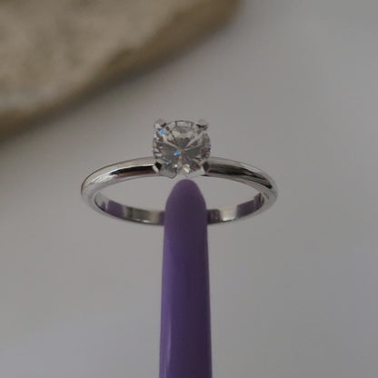 ❤️925 Size 7 Beautiful Sterling Silver Cubic Zirconia Ring!